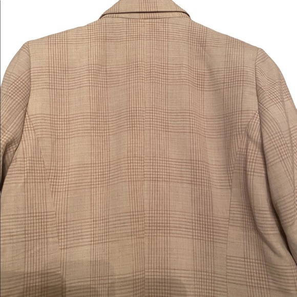 House of Harlow Tan Plaid Blazer - Picture 5 of 15
